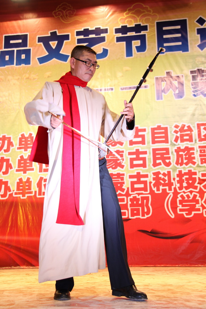 自治区精品文艺节目进高校西部巡演内蒙古科技大学专场在校音乐厅举行