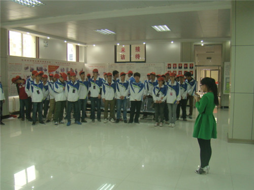 材冶学院举行大学生社会实践基地挂牌仪式